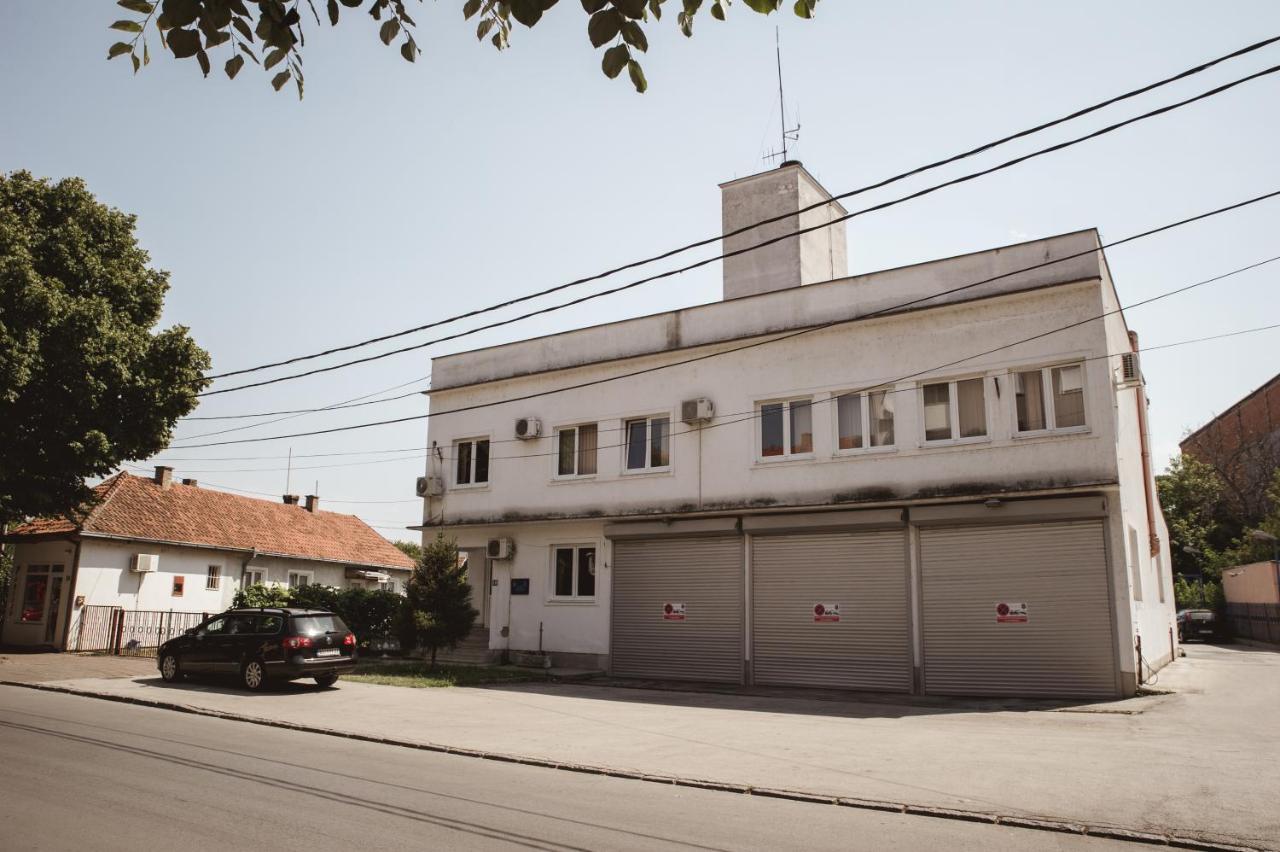 Studio5, Sa Parkingom, Centar Obrenovca Obrenovac  Dış mekan fotoğraf